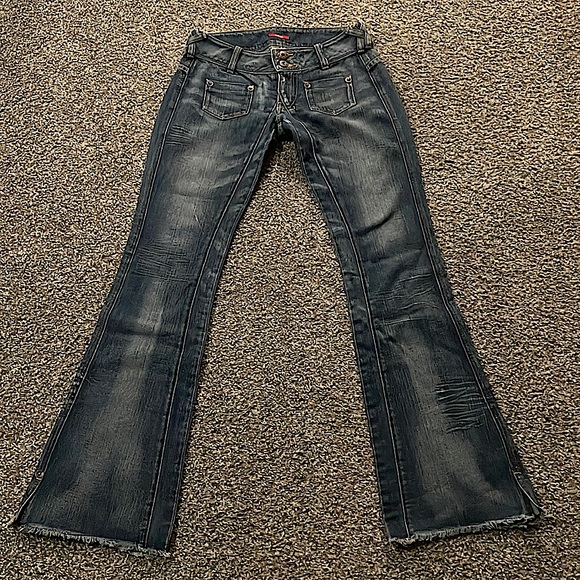 GUESS Flared Jeans - Picture 3 of 7